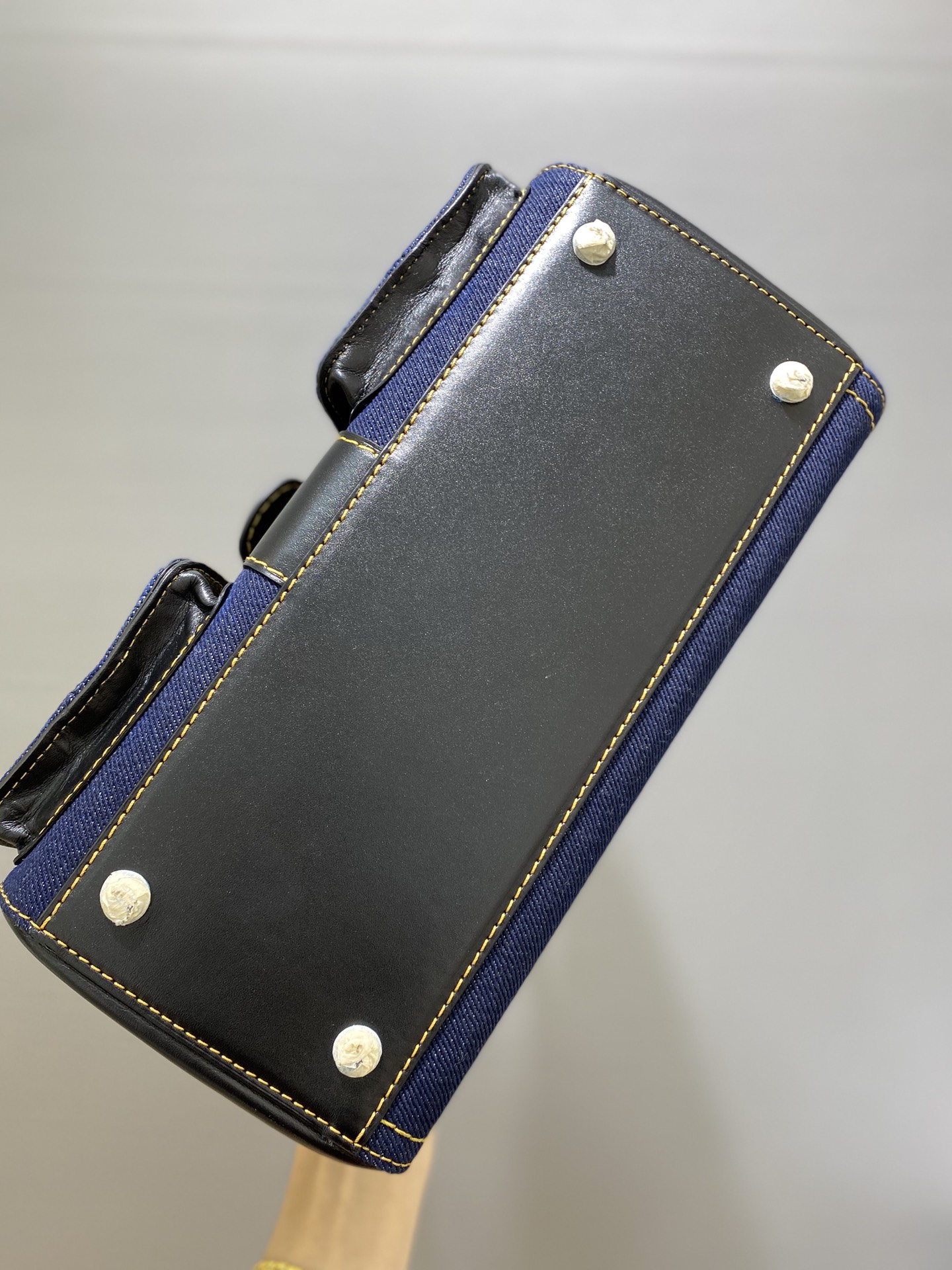 델보 브리앙 트렌치 박스백